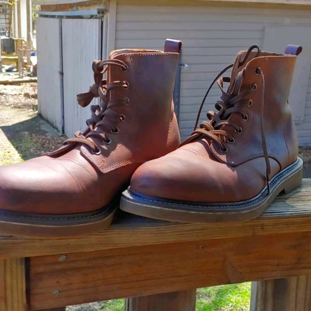 Mens Boondocker boots.